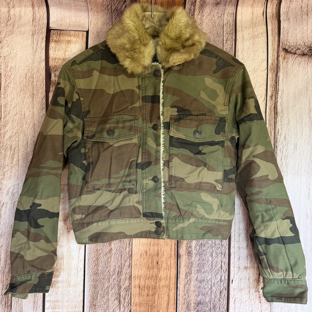 Abercrombie &‎ Fitch Jacket Camo Crop Faux Fur Collar Sherpa Lined Utility Small